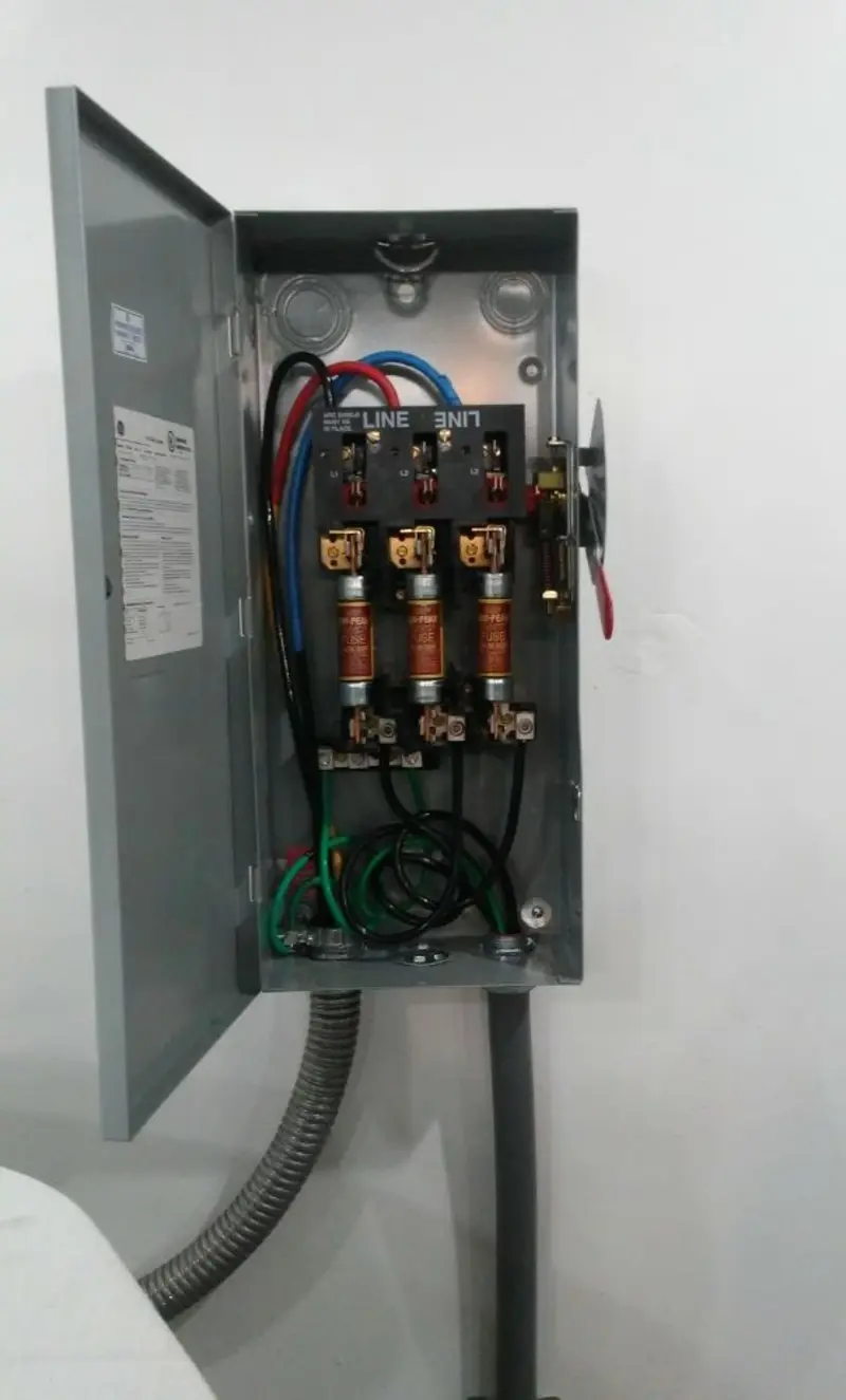 Three-phase disconnect switch installed for Smoke Detector Installation in Pilesgrove